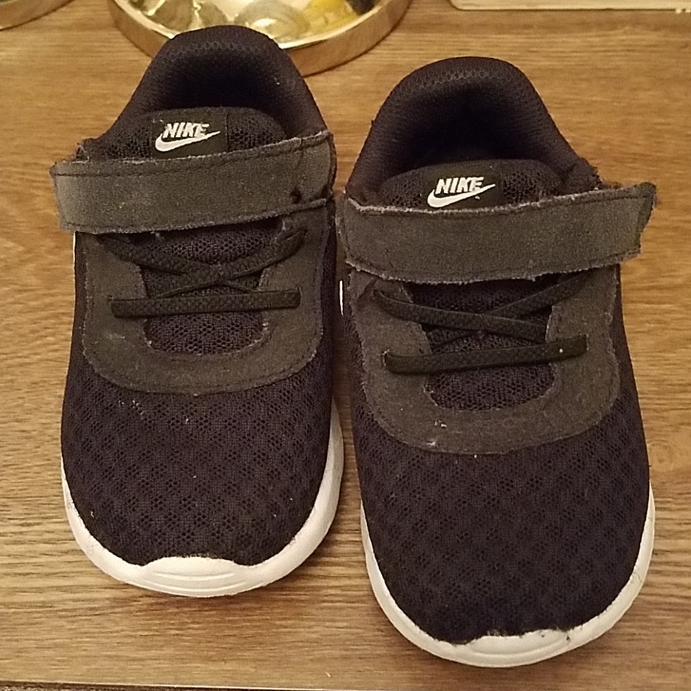 Nike toddler shoes